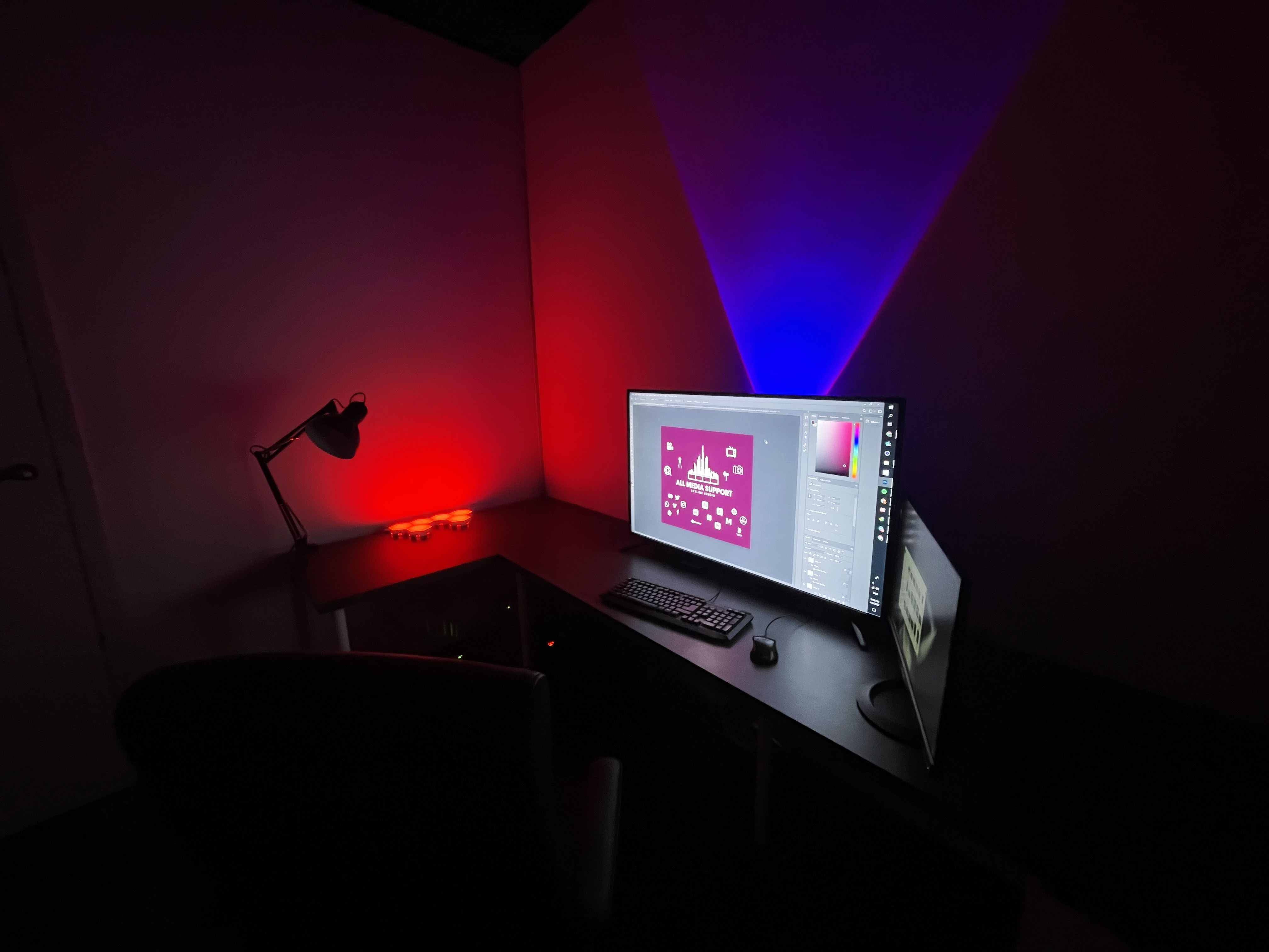 SKYLINE STUDIO EDIT ROOM